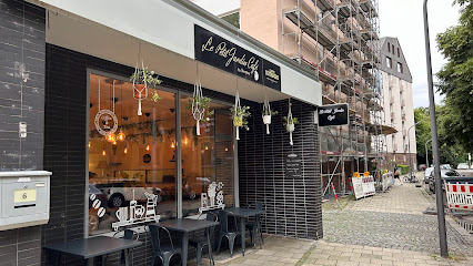 Le Petit Jardin
