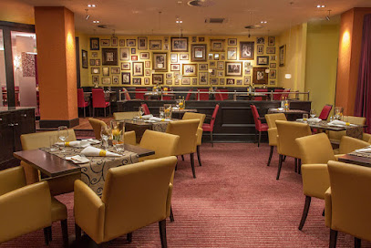 Julian’s Bar & Restaurant