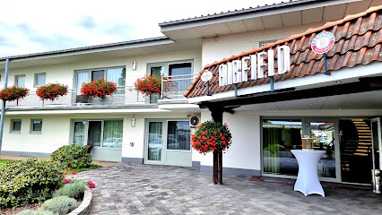Airfield Hotel & Restaurant