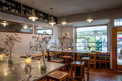 Restaurant Em Brass