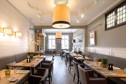 Henny’s Restaurant & Events