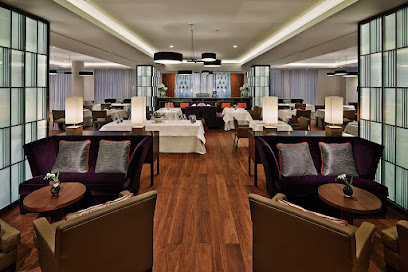 Times Square Restaurant – Interior